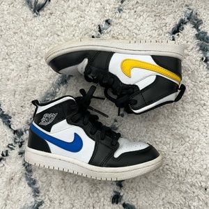 AIR JORDAN 1 RETRO MID GS 'MULTI-COLOR SWOOSH' size 11.5c Nike